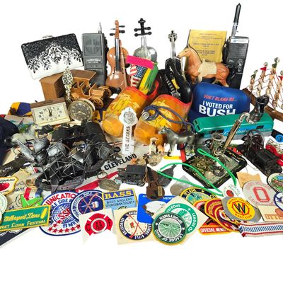Sale Photo Thumbnail #566: Vintage Toys Electronics and Ohio Memorabilia
