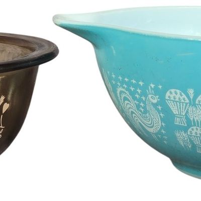 Sale Photo Thumbnail #3: Two Vintage American Glass Mixing Bowls featuring Pyrex Butterprint and Corning Patterns