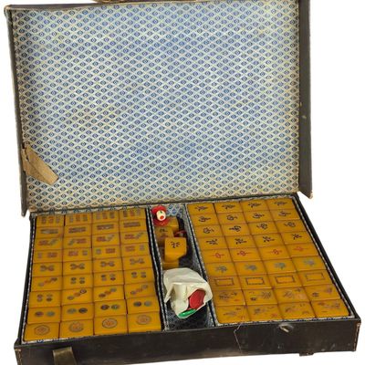 Sale Photo Thumbnail #397: A Cased Set of Vintage Mahjong Tiles