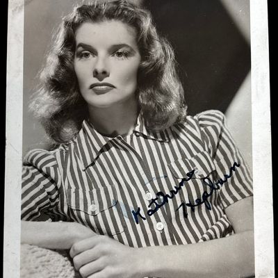Sale Photo Thumbnail #732: Katharine Hepburn Hand Signed Vintage Promotional Photograph