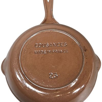 Sale Photo Thumbnail #529: Cousances Made in France Size 23 Enameled Cast Iron Skillet