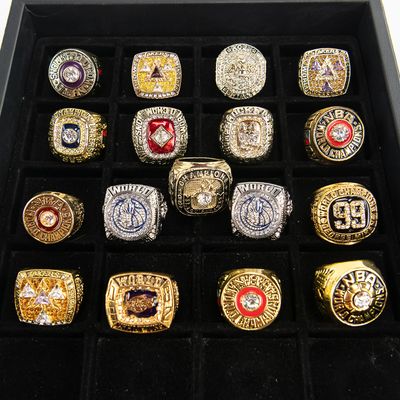 (17) Lakers Mavs 76ers NBA Championship Rings+