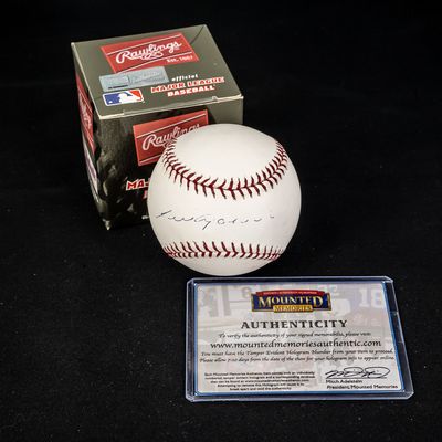 Luis Aparicio Autographed Rawlings Baseball w COA