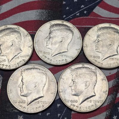 (5) 1976 Bicentennial Kennedy Half Dollars