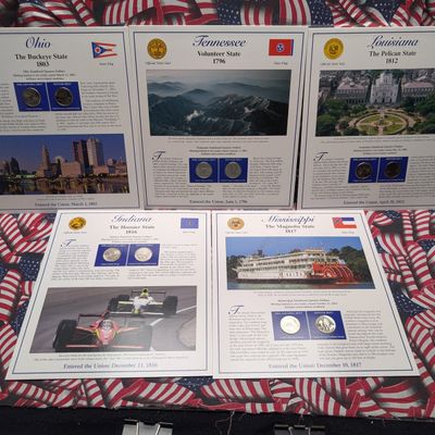(5) 2002 P&D Uncirculated State Quarter Sets with Stamps in Binder Display Sheets