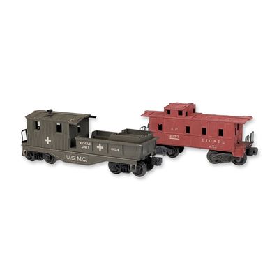 2pc Lionel Electric Trains Postwar O Gauge 6257-25, 6824 Cabooses