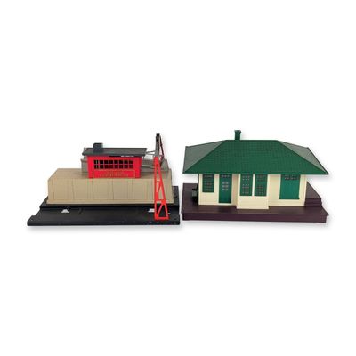 Lionel Postwar O Gauge Culvert Loader and Illuminated Station