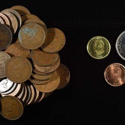 Sale Photo Thumbnail #329: FOREIGN COLLECTORS LOT