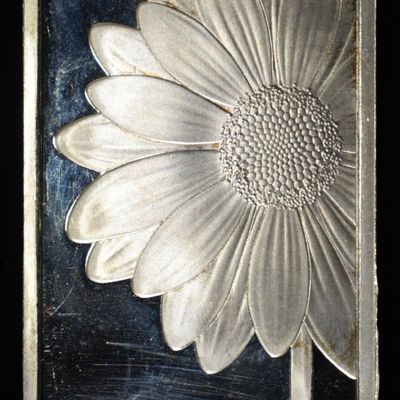 Sale Photo Thumbnail #411: DAISY 1 OZ .999 SILVER BAR