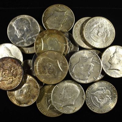 Sale Photo Thumbnail #348: (20) 40% SILVER KENNEDY HALF DOLLARS
