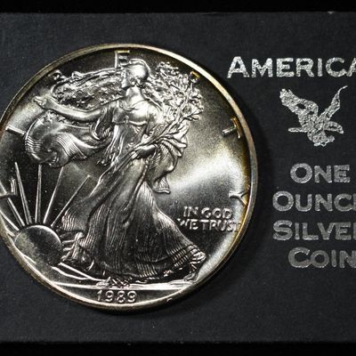 Sale Photo Thumbnail #374: 1989 AMERICAN SILVER EAGLE