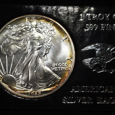1988 AMERICAN SILVER EAGLE