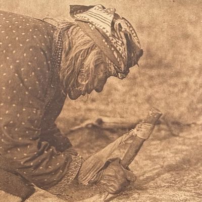 Edward Curtis, Folio - Fleshing a Hide - Blackfoot