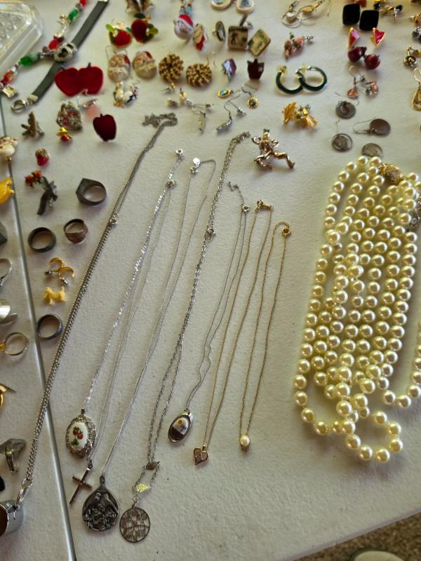 Sale Photo Thumbnail #200