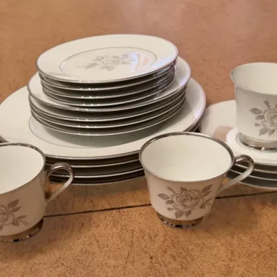 Sale Photo Thumbnail #29: Noritake rosary pattern China dinnerware set