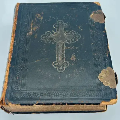 1901 Czech Religious Book Velký Život Krista Ježíše Black Leatherette Embossed Cross Brass Clasps