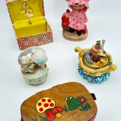Strawberry Shortcake Chalkware Statue, Caro Nan Basket & Mixed Music Boxes 5-Piece 