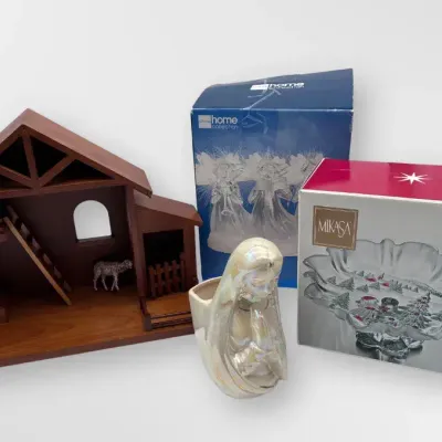 Fontanini Nativity Stable Mikasa Crystal Bon Bon & JCPenney Lighted Angel Christmas