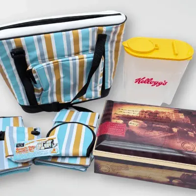 Polar Jacket Beach Tote Cooler Set Kellogg's Dispenser Lambertz Cookie Tin 