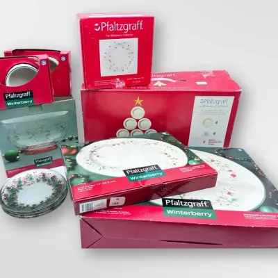 Pfaltzgraff Winterberry Collection Christmas Dinnerware Buffet Set Plates Platter Bowl 