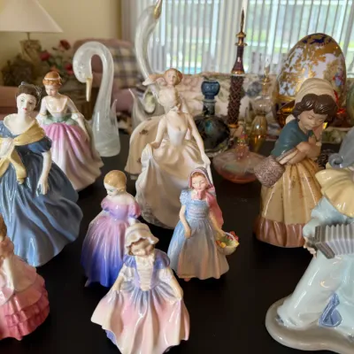 Sale Photo Thumbnail #128: ROYAL DOULTON