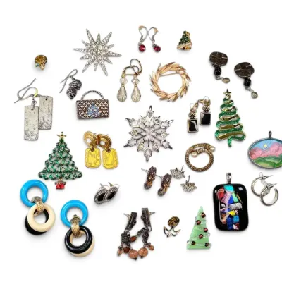 Brooches, Pins, Pendants, & Earrings