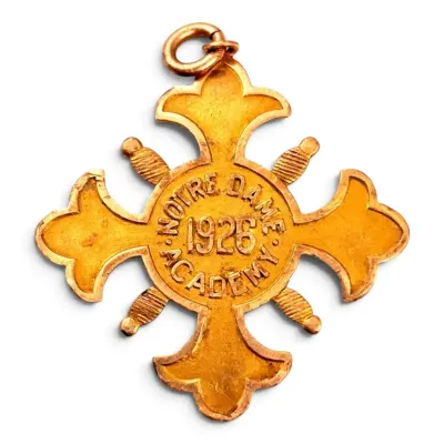 10k Gold 1926 Notre Dame Academy Pendant (2.13g)