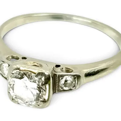 14k White Gold Diamond Ring - Size 6.5 (2.35g)