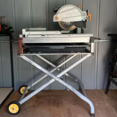 Chicago Electric Wet Tile Saw