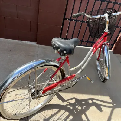 Schwinn Cruiser Four Women’s Bike