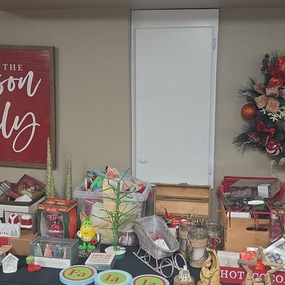 Assorted Christmas Decor Collection
