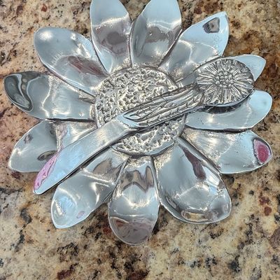 Arthur Court Sunflower Serving Dish with Spreader