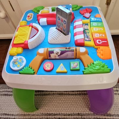 Fisher-Price Laugh & Learn Around the Town Learning Table