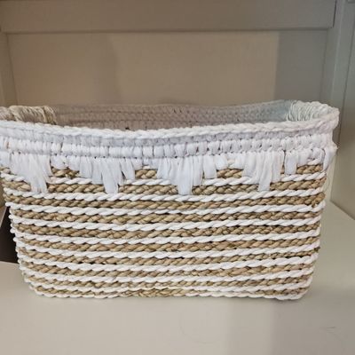 Decorative Woven Seagrass and Cotton Rope Storage Basket with Fringe