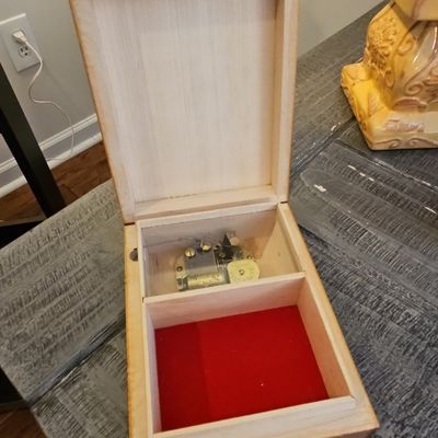 Original Hummel Deichert Musical Jewelry Box