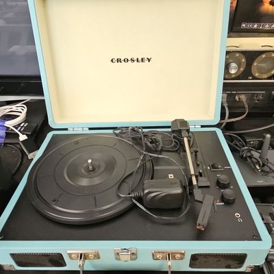 Crosley Cruiser Deluxe Portable Turntable