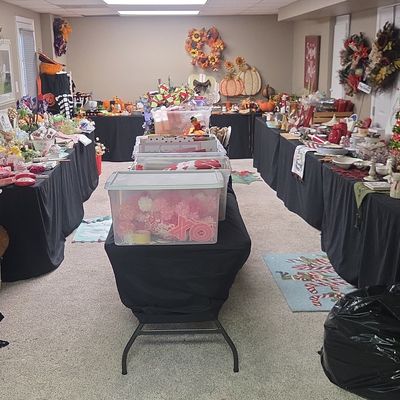 Estate Sale Seasonal Decor Collection - Halloween, Christmas, and Valentine's Day