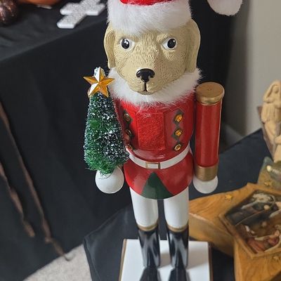 2021 Wondershop Golden Retriever Christmas Nutcracker