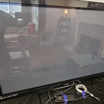 Vizio E420VL LCD HDTV