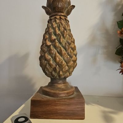 Decorative Pineapple Finial Sculpture