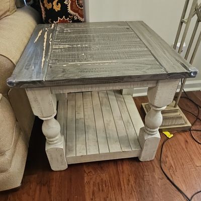 Farmhouse Style Distressed End Table with Turned Legs