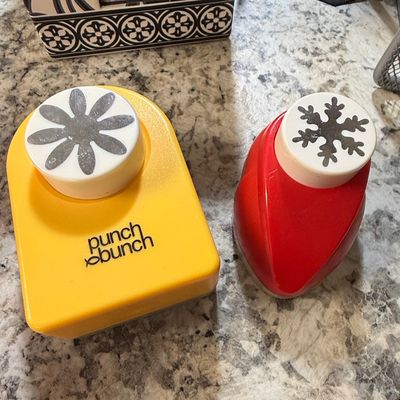 Punch Bunch Daisy and Snowflake Paper Punches