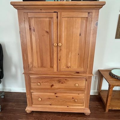 Broyhill Fontana Solid Pine Entertainment Armoire