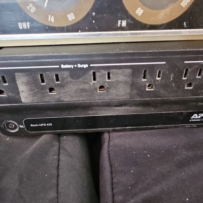APC Back-UPS ES 425VA Battery Backup and Surge Protector (BE425M)