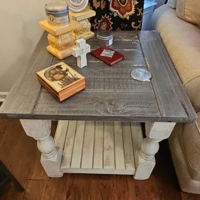 Farmhouse Style Turned Leg End Table