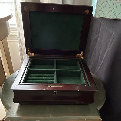 Vintage Bombay Company Mahogany Jewelry Box
