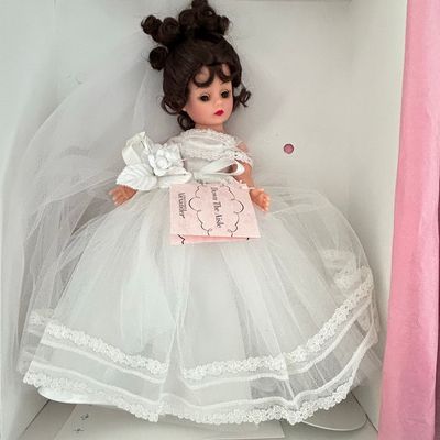 Madame Alexander 'Down The Aisle' Bride Doll #33326