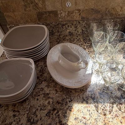 Assorted Tableware Collection with Gibson Home Fruitful Gravy Boat and Platter