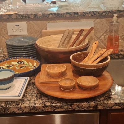 Assorted Kitchenware Collection (Olive Wood, Ceramic, and Bamboo)