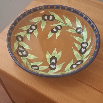Laurie Gates Olive Pattern Pasta Bowl